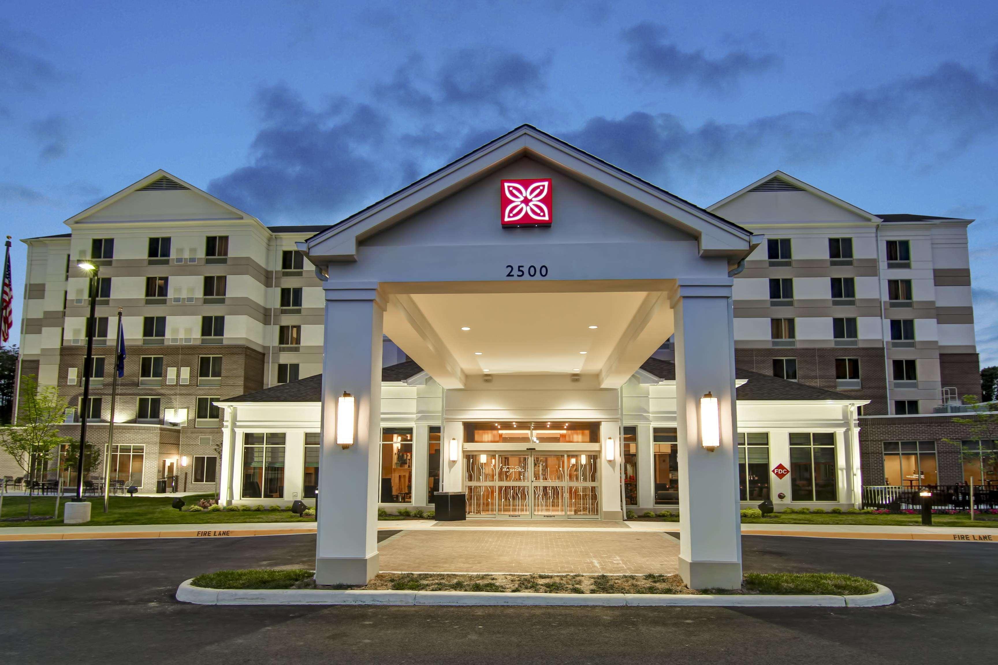 Hilton Garden Inn Woodbridge Exterior foto